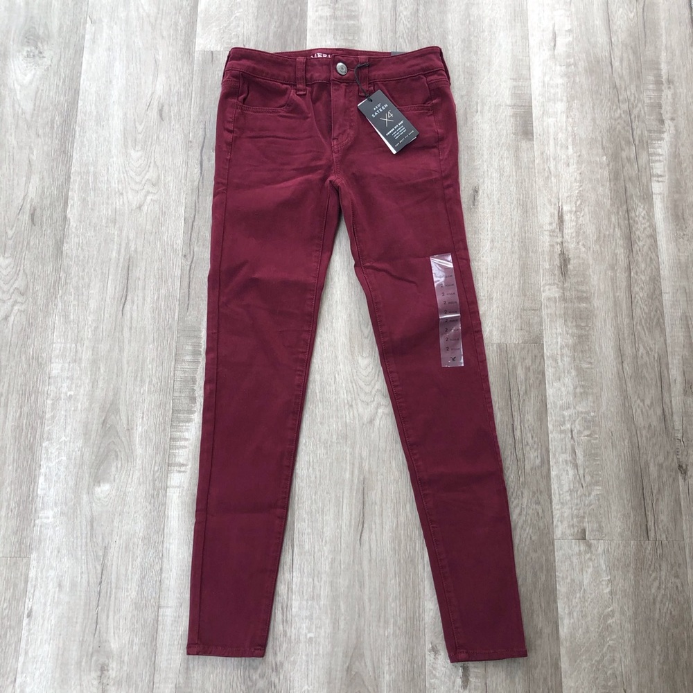 🌟NWT🌟American Eagle Maroon Jeggings